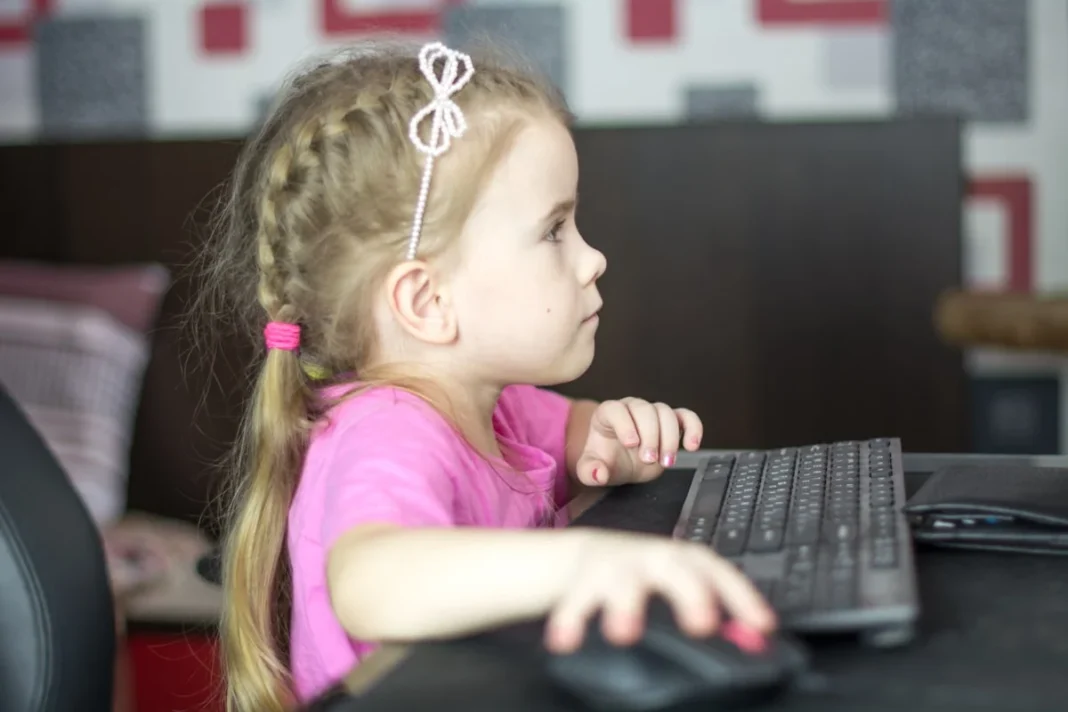 How to apply for child benefit online in Germany - Pretty stylish schoolgirl studying homework math during her online lesson at home, social distance during quarantine, self-isolation, online education concept, home schooler. More of my photos and videos Adobe Stock:http://bit.ly/3RqlciK More of my photos and videos Shutterstock: https://www.shutterstock.com/g/ALEKSANDRBERDYUGIN My email: bermix999@gmail.com