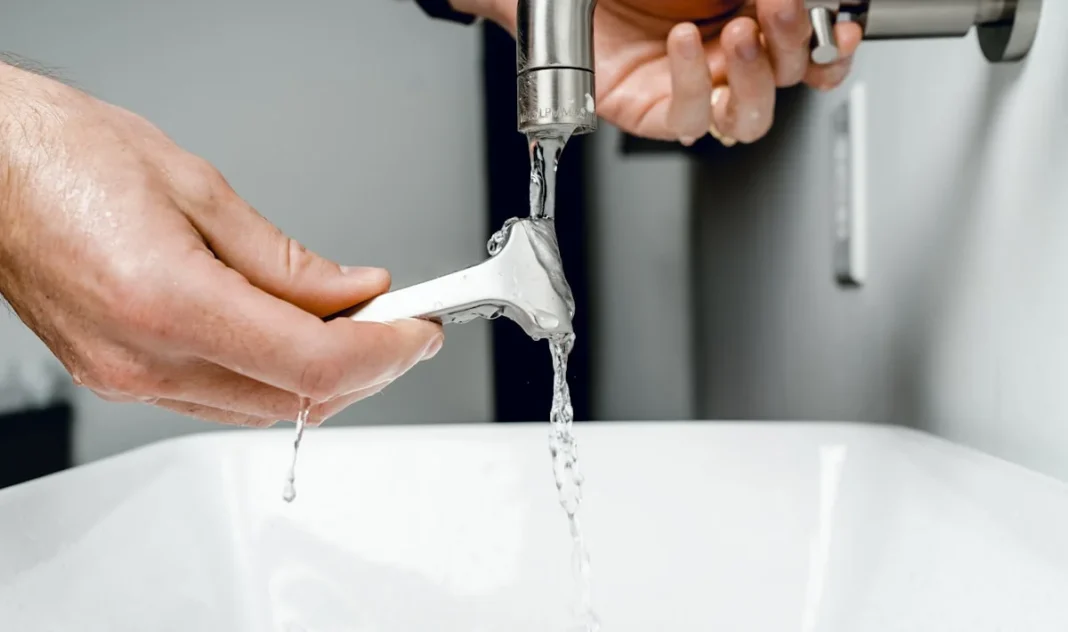 how to fix dripping tap washer replacement uk - Shaving with a single blade safety razor takes a little more time in the morning, but it’s worth it. It’s a ritual that wakes you and calms you all at the same time. I created this razor to be an inspiring beginning to any day. Find out more about it at https://getsupply.com.